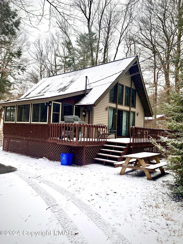 Listing photo 2 for 102 King Arthur Rd, Pocono Lake PA 18347