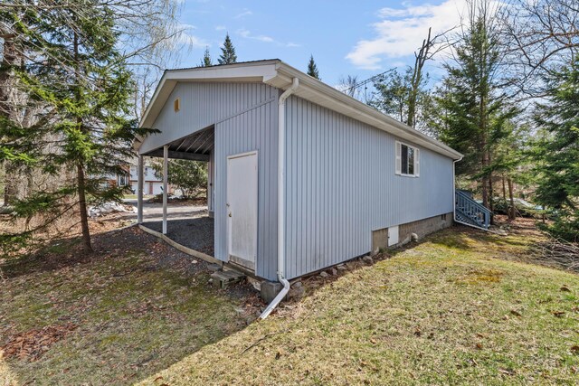 7724 Apple Ln, Tobyhanna, PA 18466 - view of property exterior featuring a yard and an outbuilding