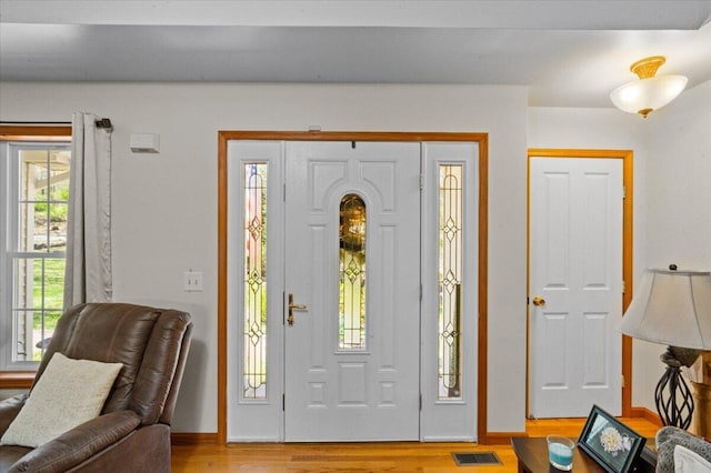 250 Grouse Run, Cresco, PA 18326 - foyer entrance with wood finished floors and baseboards