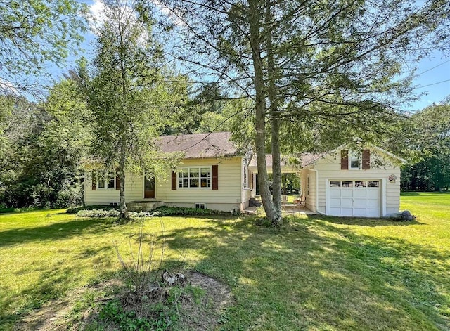 207 Scenic Dr, Kunkletown, PA 18058 - view of front of house featuring a front lawn and a garage