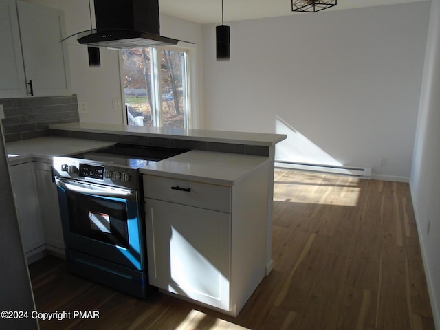 kitchen with extractor fan, baseboard heating, a peninsula, electric stove, and dark wood-style floors