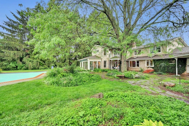938 Meadow Cir, Bethlehem, PA 18017 - view of green lawn