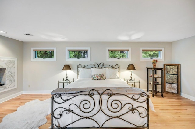 938 Meadow Cir, Bethlehem, PA 18017 - bedroom with light wood finished floors and baseboards