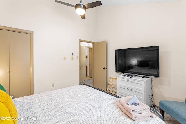 bedroom with a ceiling fan