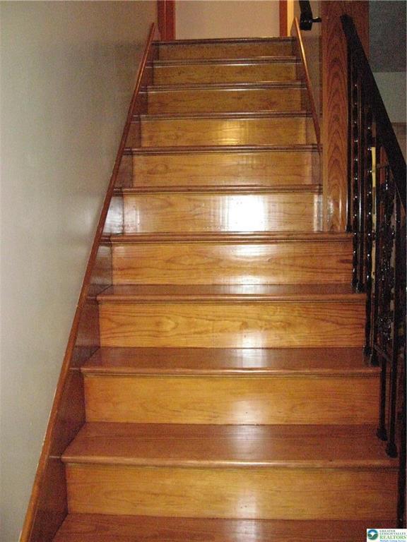 829 E Main St, Weatherly, PA 18255 - view of stairs