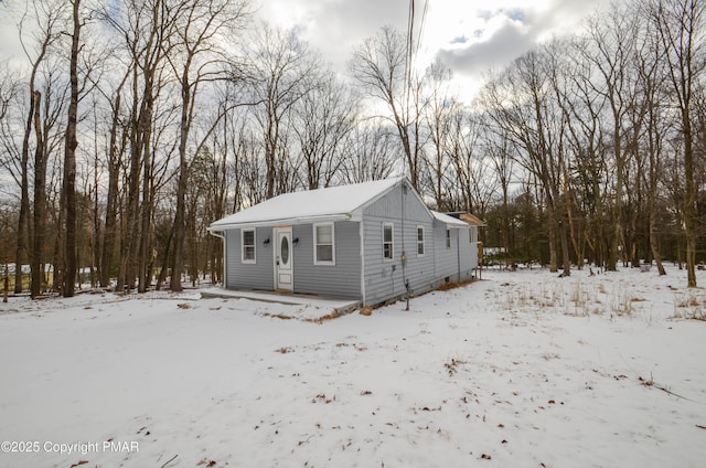 1108 Fir Rd, Effort, PA 18330 - view of front of house with a detached garage