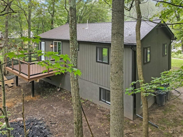 148 Acorn Ln, Kunkletown, PA 18058 - rear view of house with a shingled roof and a deck