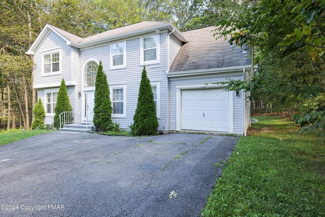 Listing photo 3 for 1106 Cambell Way, Tobyhanna PA 18466