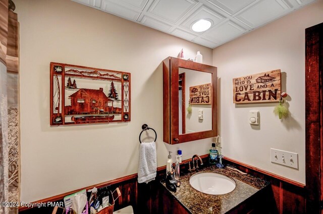 bathroom with vanity