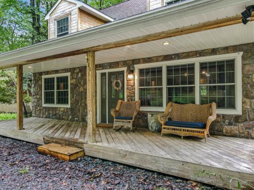 141 Beech Ln, Pocono Lake, PA 18347 - view of deck