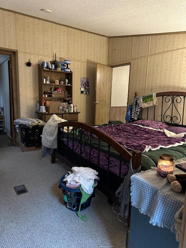 3175 Pocono Dr, East Stroudsburg, PA 18302 - bedroom featuring wallpapered walls, carpet floors, and a textured ceiling