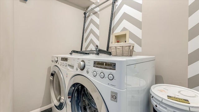 3206 Stonehenge Dr, East Stroudsburg, PA 18301 - laundry room with laundry area and washer and clothes dryer