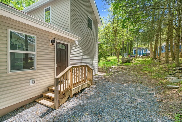 410 Sunset Forest Dr, Hawley, PA 18428 - view of side of property