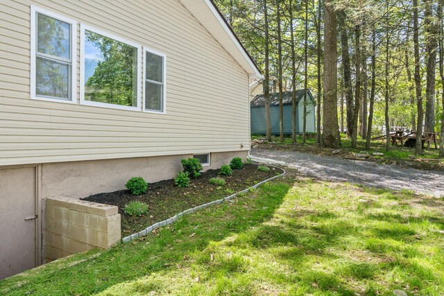 410 Sunset Forest Dr, Hawley, PA 18428 - view of side of property with a lawn