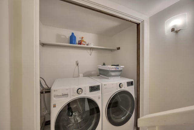 130 Cross Country Ln, Tannersville, PA 18372 - laundry area featuring washer and dryer