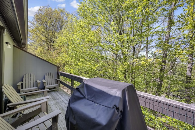 130 Cross Country Ln, Tannersville, PA 18372 - wooden terrace with area for grilling