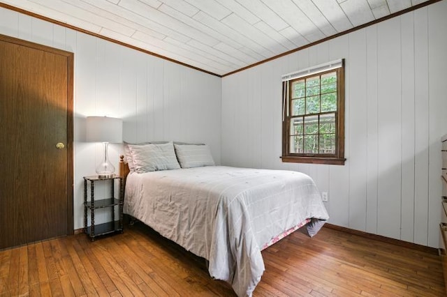 1042 Middleridge Dr, Gouldsboro, PA 18424 - bedroom featuring crown molding and hardwood / wood-style floors