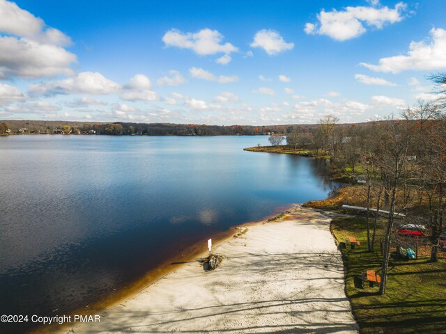 256 Owassa Dr, Pocono Lake, PA 18347
