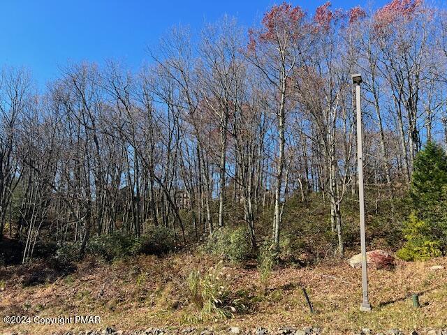 Listing photo 2 for 2235LOT Camelback Dr, Tannersville PA 18372