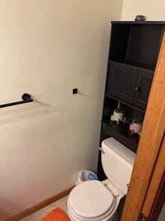 60 Arbutus Ln, East Stroudsburg, PA 18302 - bathroom with toilet and baseboards
