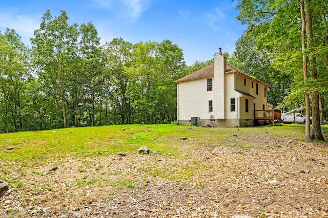 60 Arbutus Ln, East Stroudsburg, PA 18302 - view of yard featuring a wooden deck