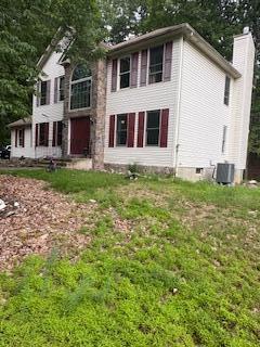 60 Arbutus Ln, East Stroudsburg, PA 18302 - colonial house with a chimney