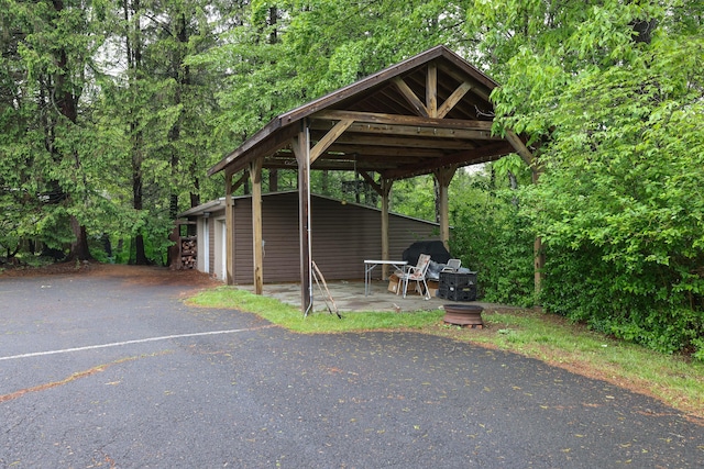 5245 Glenbrook Rd, Stroudsburg, PA 18360 - view of car parking