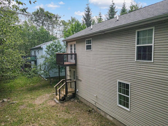 4580 Briarcliff Ter, Tobyhanna, PA 18466 - view of home's exterior featuring a balcony and roof with shingles
