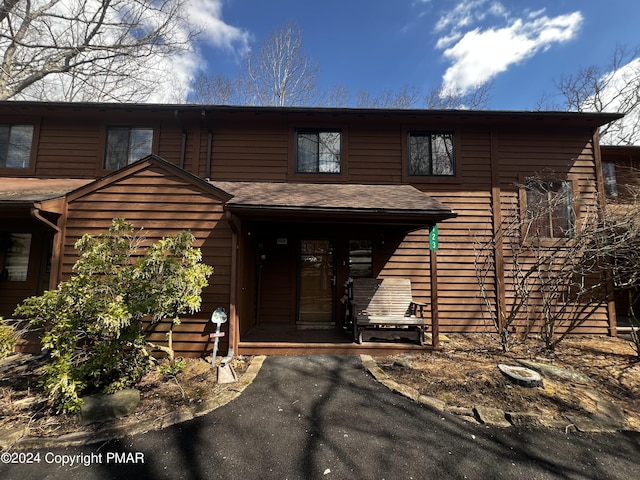 123 Meadow View Ct, Bushkill PA, 18324, 2 bedrooms, 2 baths condo for sale