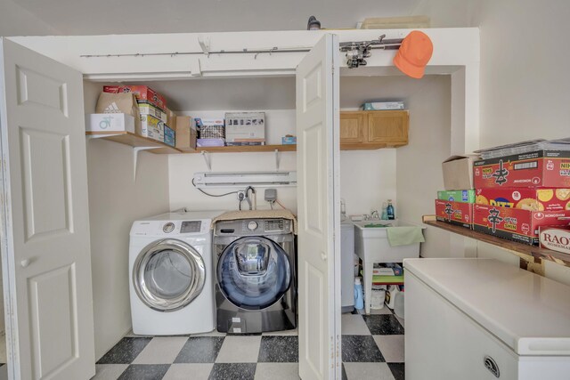 233 Vista Rd, Cresco, PA 18326 - laundry room featuring tile patterned floors and independent washer and dryer