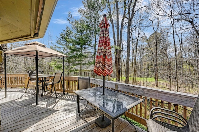 1542 Crestview Ln, Pocono Pines, PA 18350 - wooden deck with outdoor dining space and a gazebo