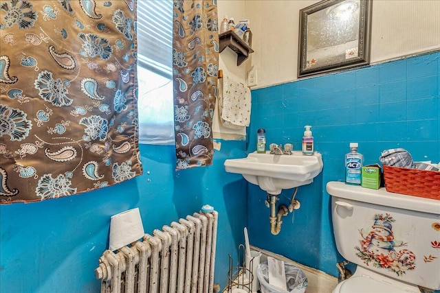 213 N St Fran Cabrini Ave, Scranton, PA 18504 - bathroom with radiator and toilet