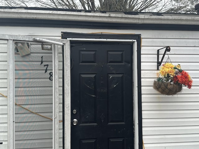 view of entrance to property