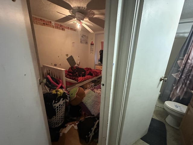bedroom with ceiling fan