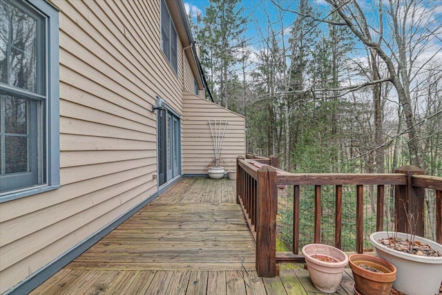 2181 Oak Hill Dr, Buck Hill Falls, PA 18323 - view of wooden deck