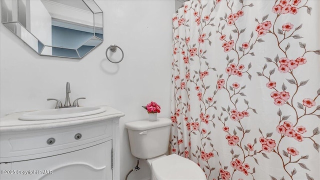 115 Aspen Cir E, Stroudsburg, PA 18302 - full bathroom with vanity and a shower with curtain