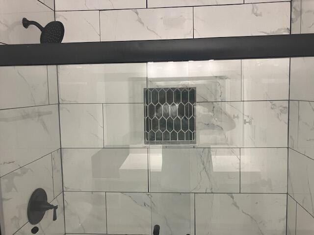 3354 Trafalgar Ave, East Stroudsburg, PA 18302 - bathroom view of tiled shower