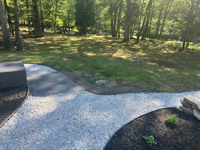 3354 Trafalgar Ave, East Stroudsburg, PA 18302 - view of grassy yard