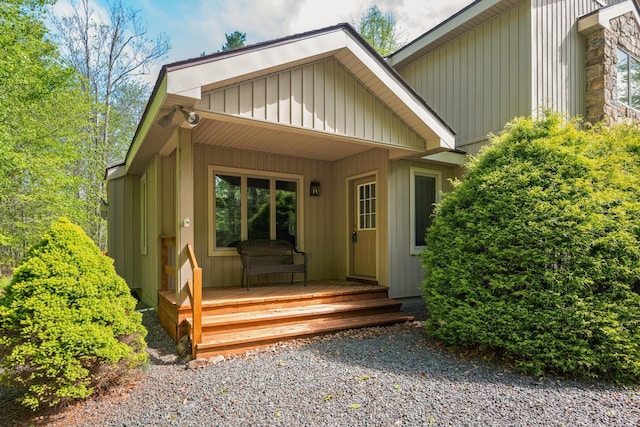 600 Conestoga Trl, Pocono Pines, PA 18350 - view of exterior entry featuring board and batten siding