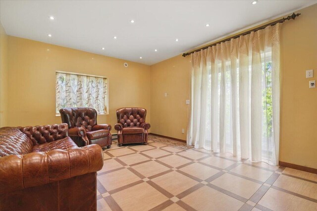 298 Overlook Way, Tannersville, PA 18372 - living area with baseboards and recessed lighting