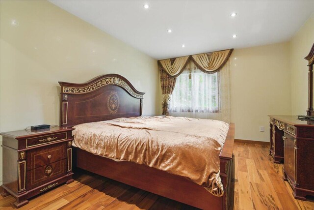 298 Overlook Way, Tannersville, PA 18372 - bedroom with light wood-style flooring, recessed lighting, and baseboards
