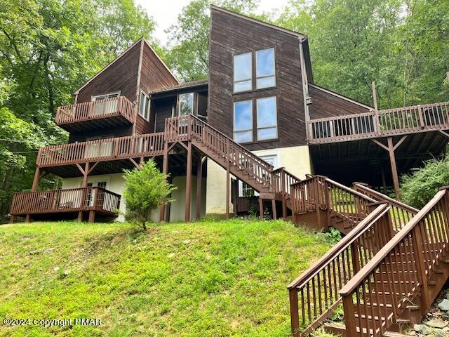 117 Westbury Ct, Bushkill PA, 18324, 6 bedrooms, 2.5 baths house for sale