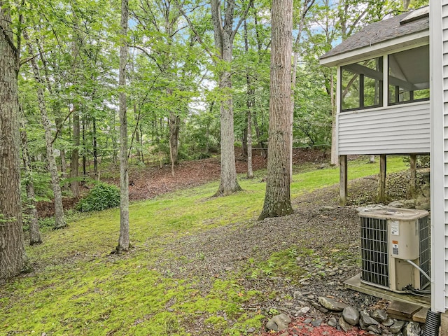 106 Legends Ct, East Stroudsburg, PA 18302 - view of grassy yard featuring a sunroom
