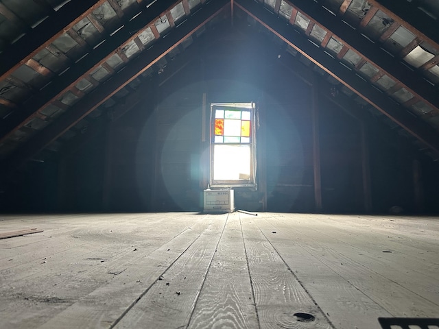 846 Thomas St, Stroudsburg, PA 18360 - view of attic