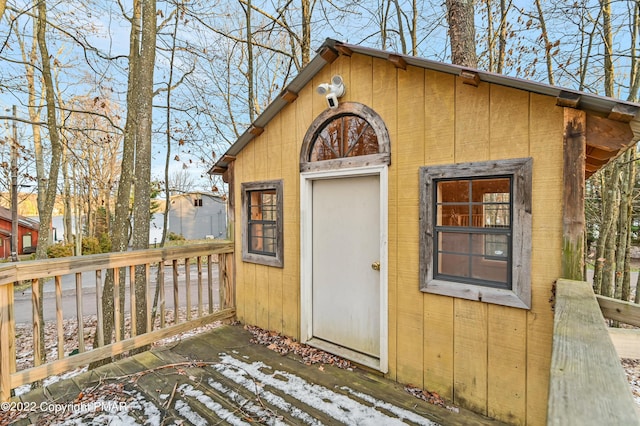 view of outbuilding featuring an outdoor structure