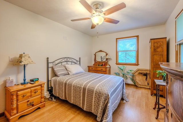 113 Larsen Ln, Cresco, PA 18326 - bedroom featuring light wood-style flooring and a ceiling fan