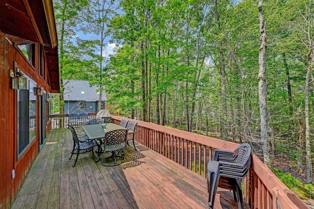 123 Lake Dr E, Clifton Township, PA 18424 - deck featuring outdoor dining area