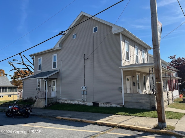 Listing photo 2 for 259 N 3rd St, Lehighton PA 18235