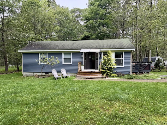 1110 Lehigh Cir, Tobyhanna, PA 18466 - view of front of property with a front lawn and a shingled roof