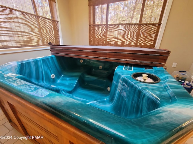 interior details with a jacuzzi